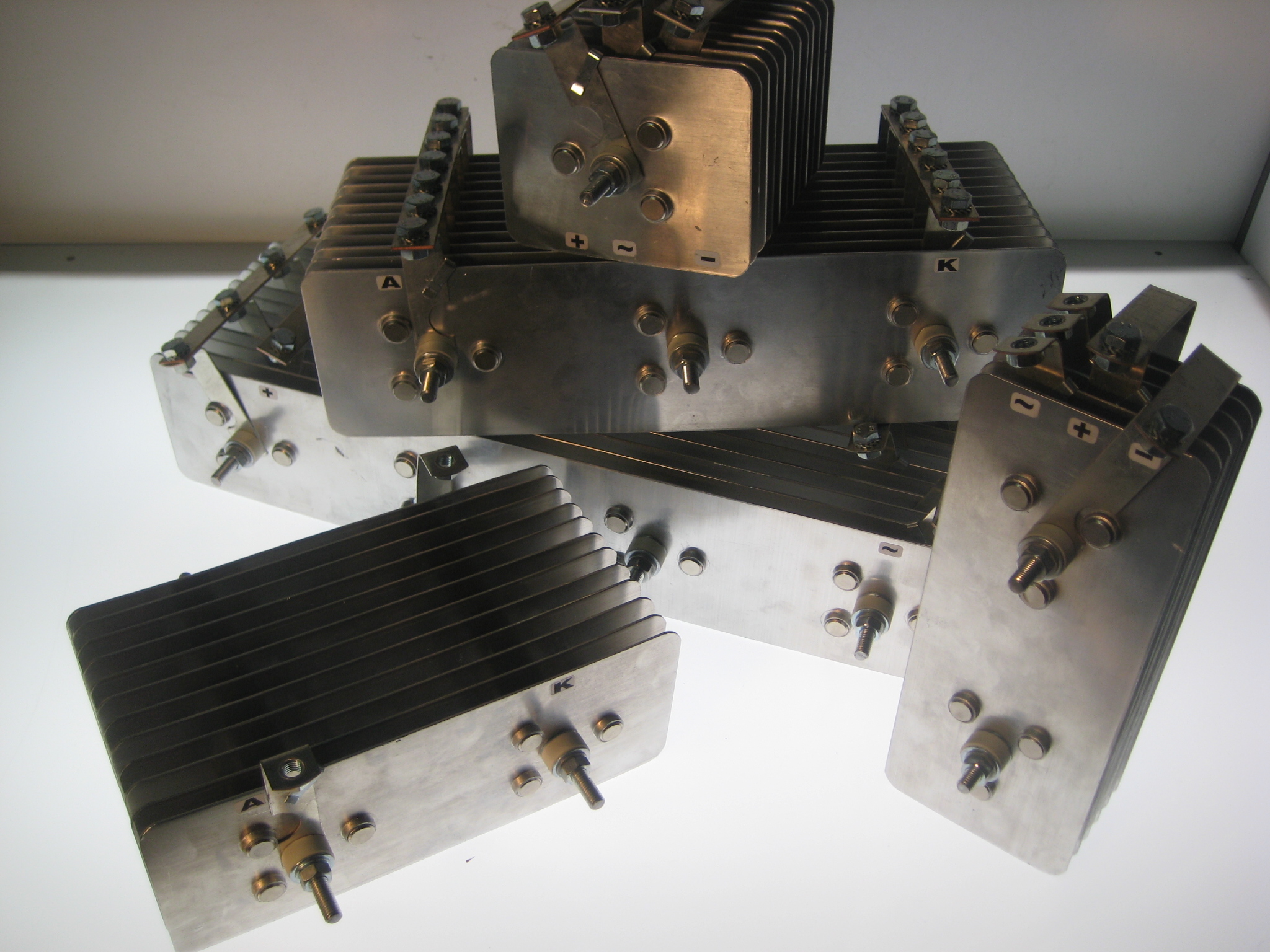 Individuell gefertigte Leistungsbaugruppe nach Kundenspezifikation